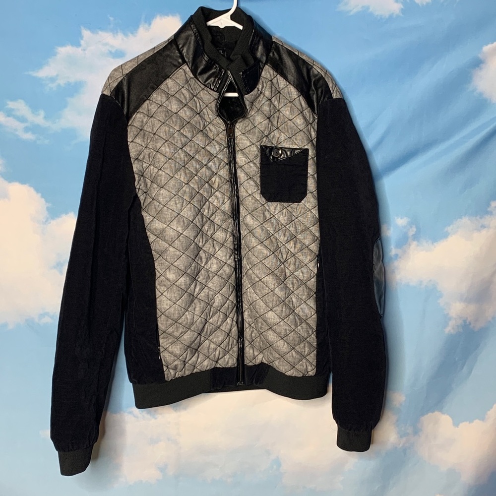 Log- Quilted Gray & Black Jacket size X-Large
